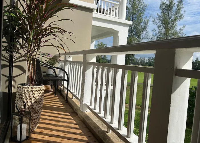 Stylish 1 Bedroom Apartment With Golf View, Steps From Bang Tao Beach, Allamanda Laguna
