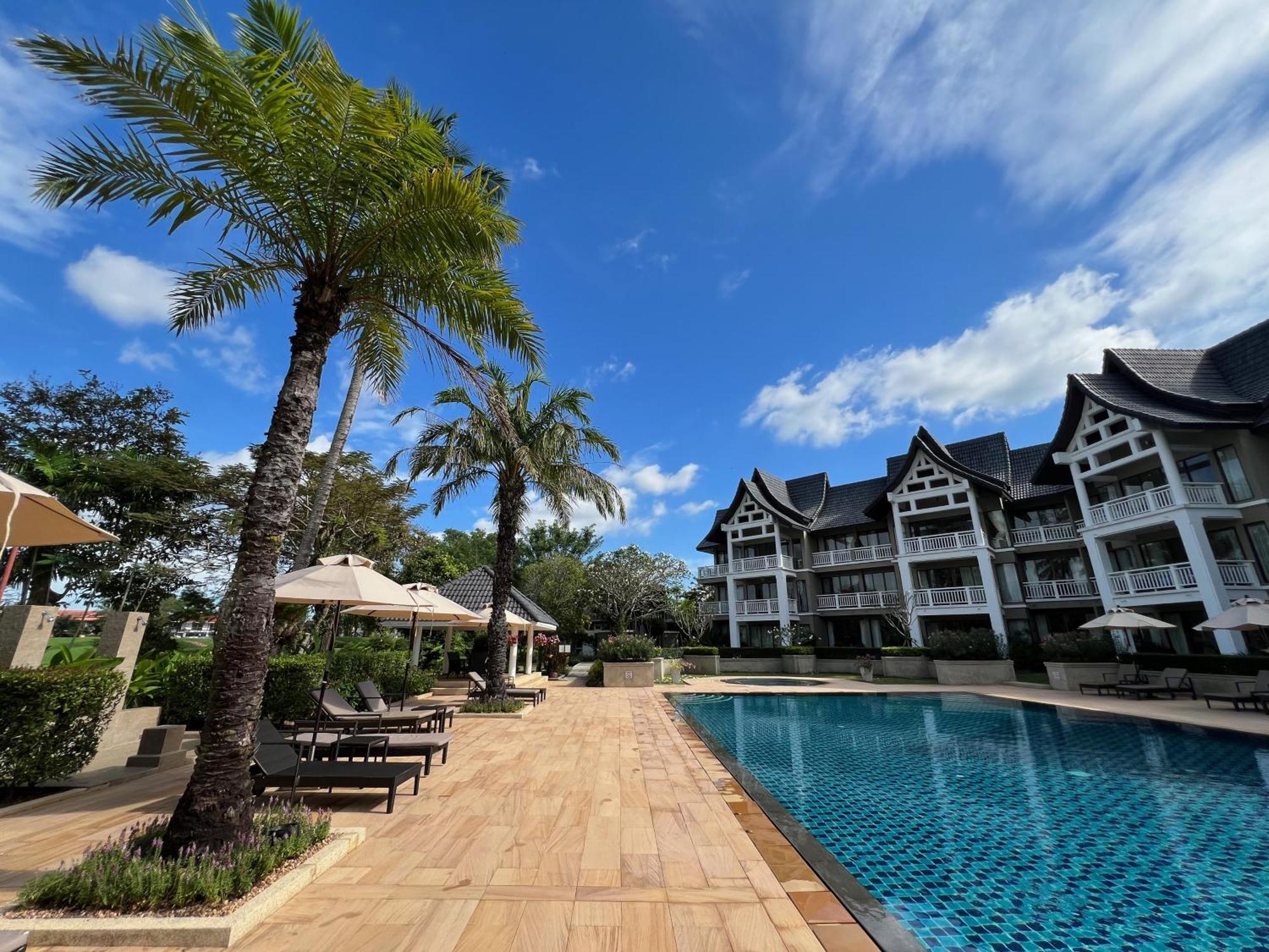Stylish 1 Bedroom With Golf View, Steps From Beach, Allamanda Laguna Apartment Bang Tao Beach (Phuket)